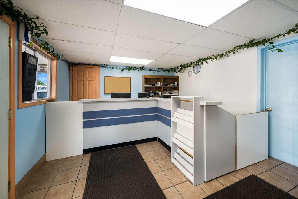 Rodeway Inn La Crosse Interior photo