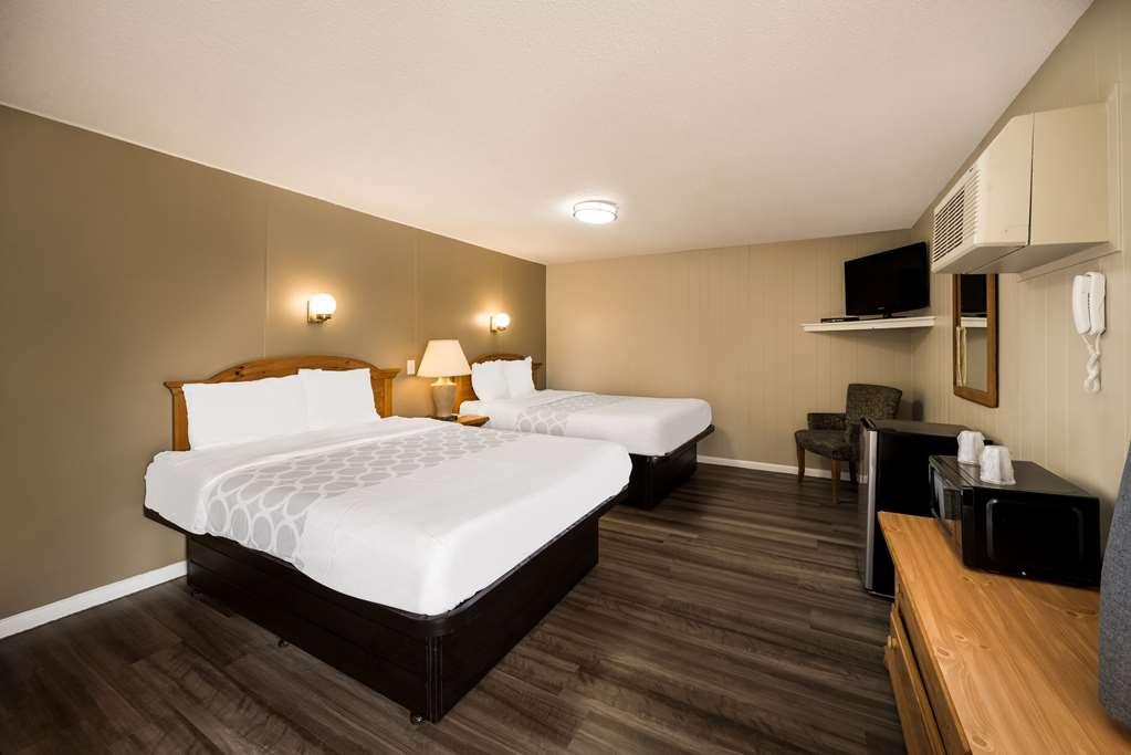 Rodeway Inn La Crosse Room photo