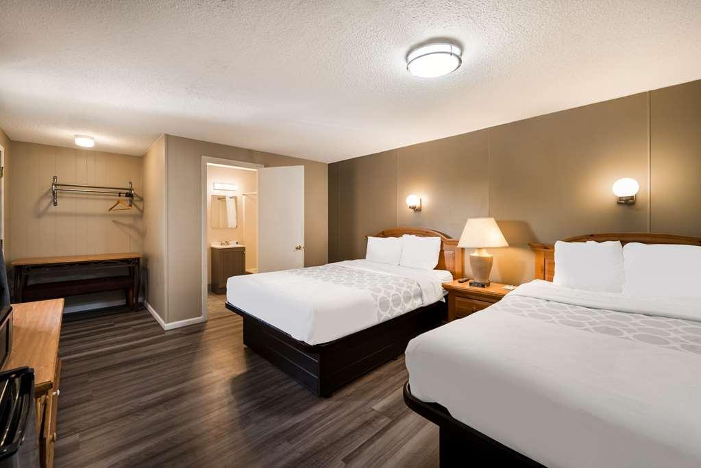 Rodeway Inn La Crosse Room photo